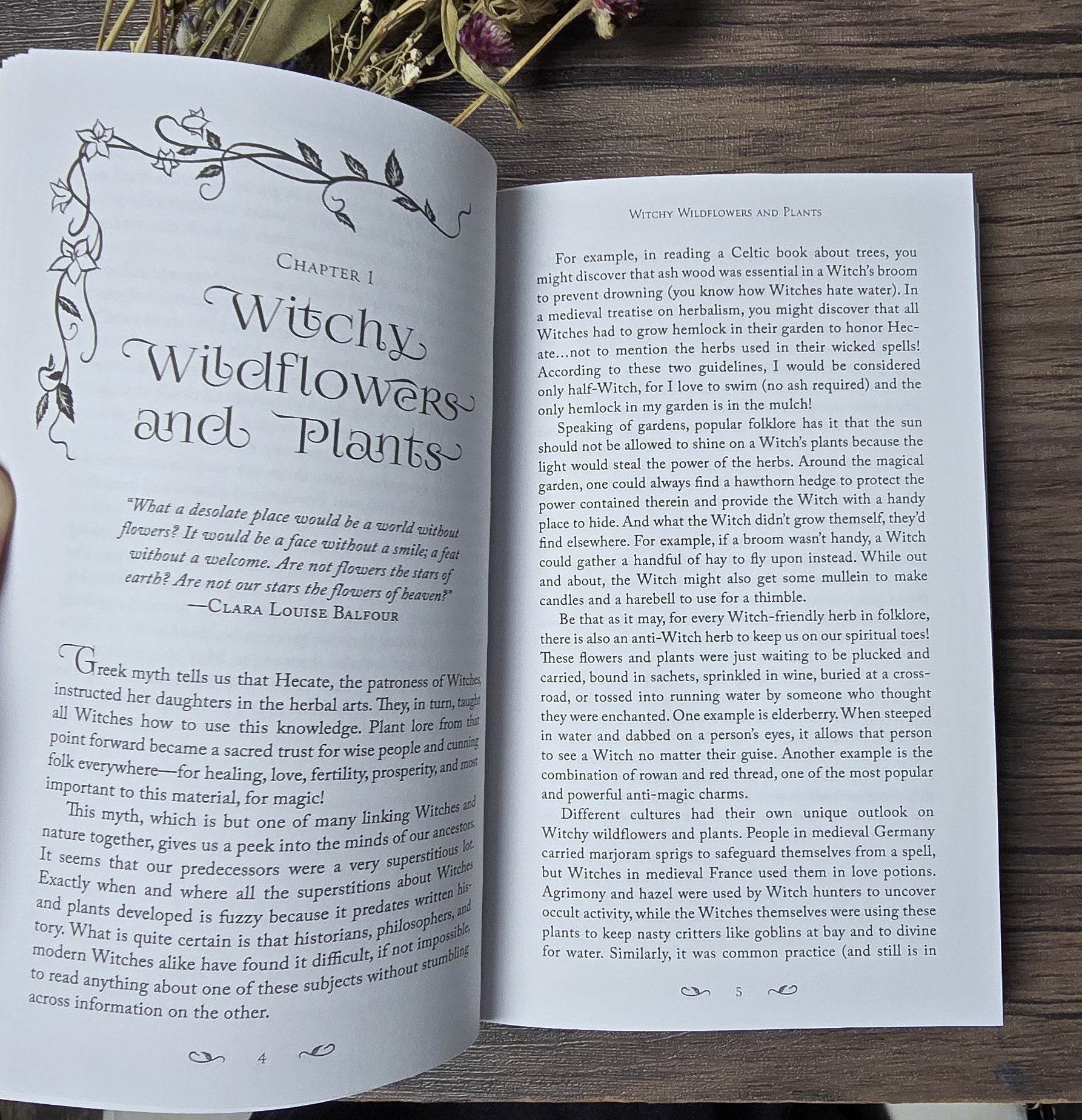 A Floral Grimoire, Plant Charms, Spells, Recipes, and Rituals - Water Moon Shop