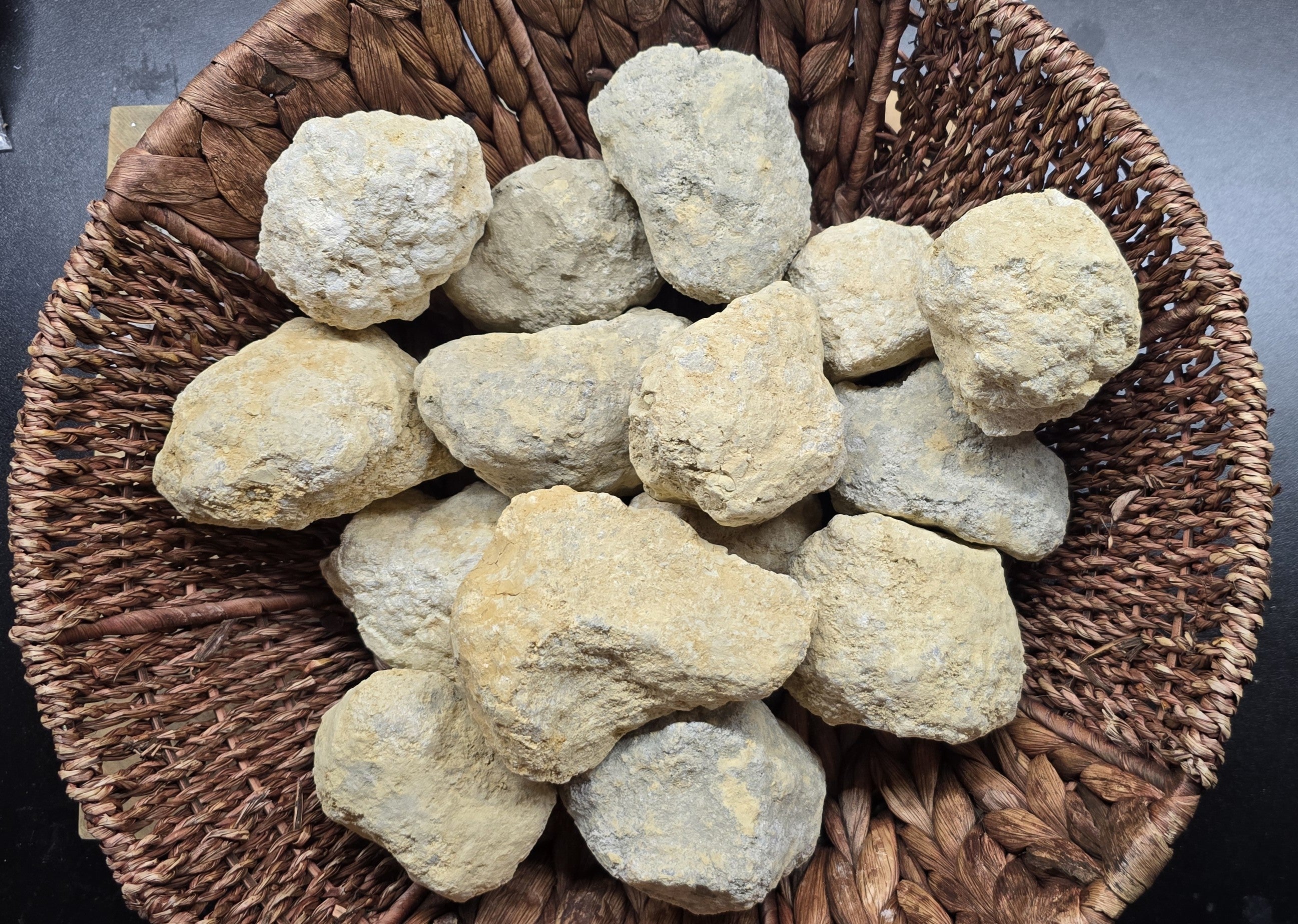 Break Your Own Geodes XL Large Unopened (3-4 pieces) Gift Box Quartz Crystal